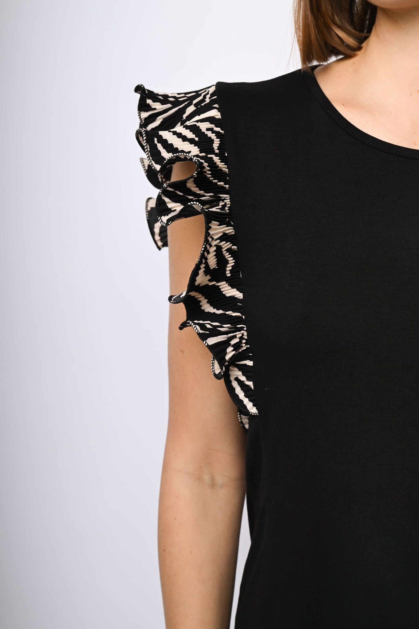 Top con rouches a stampa zebrata